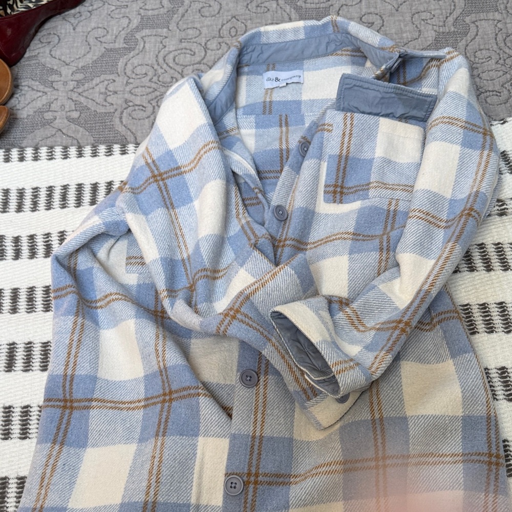 Women’s Blue and Cream Plaid Button-Up Shacket